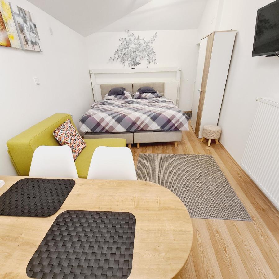 Cozy Studio Apartment Tian In Zagreb Exterior foto